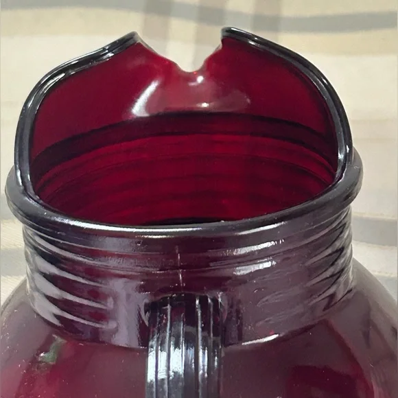 VINTAGE RUBY RED GLASS PITCHER - Picture 5 of 8